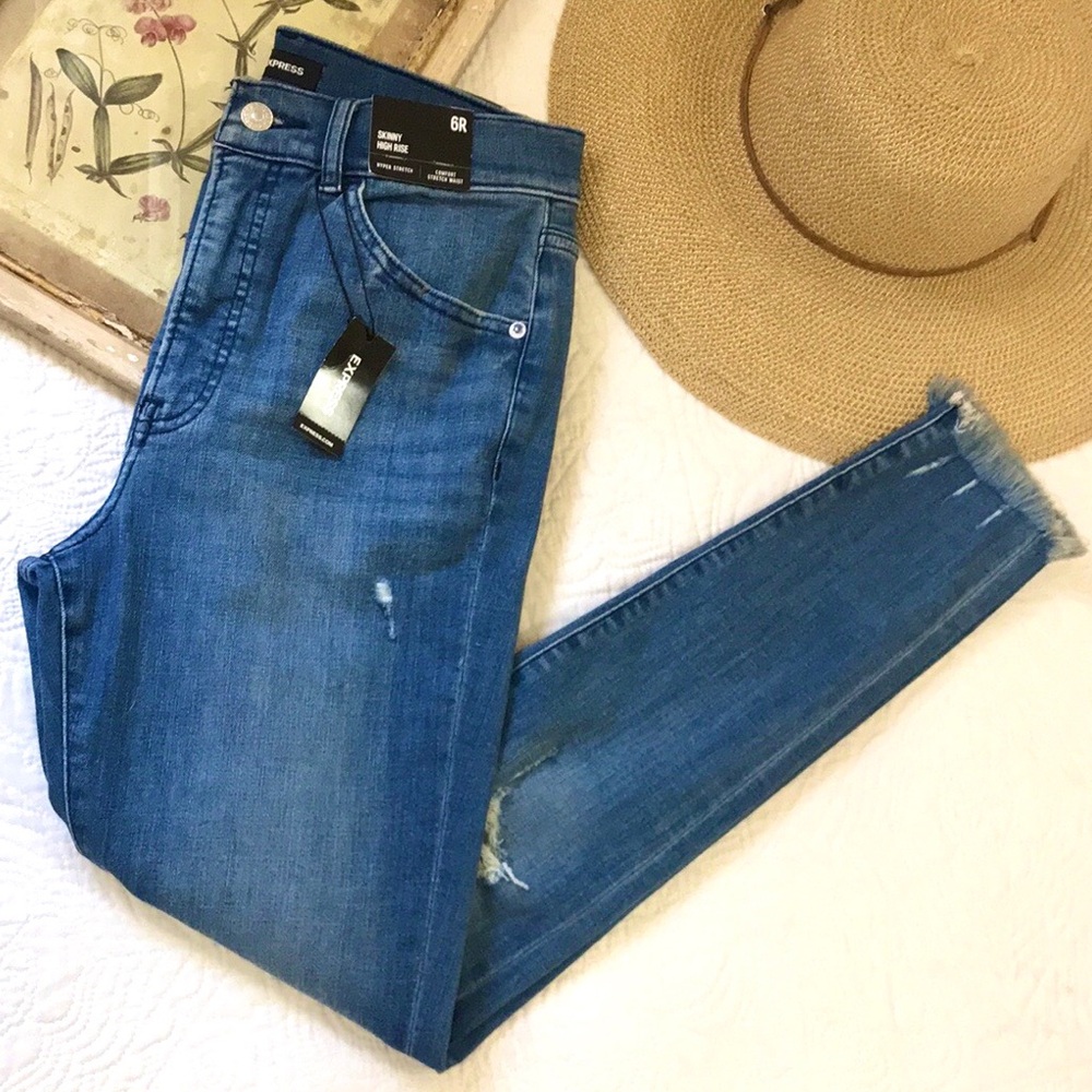 NWT Express Distressed Skinny High Rise Jeans